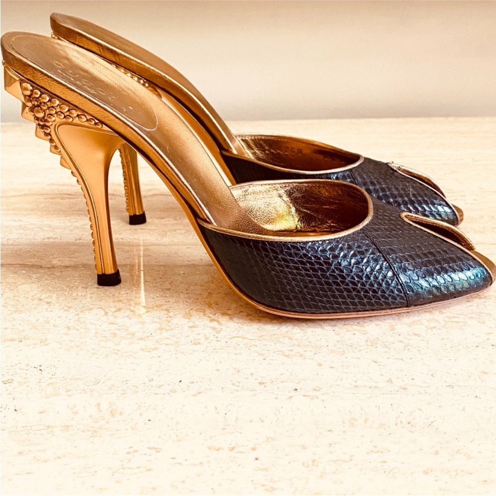💎 Rare find! 💎 GUCCI Tom Ford Farewell Collection Studded Eel Skin/Gold Heels